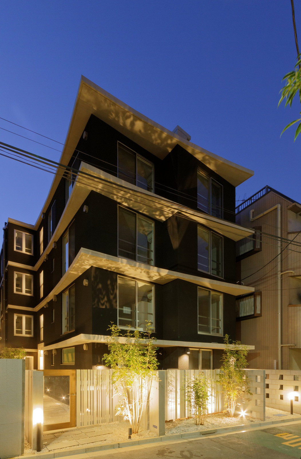 000160125172948re001