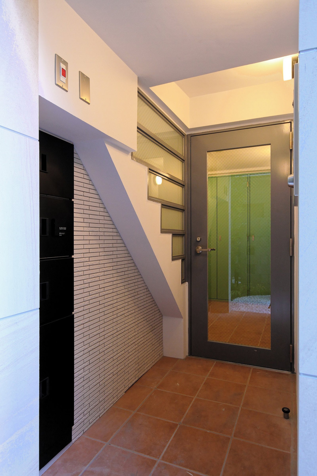 001151220111813re001