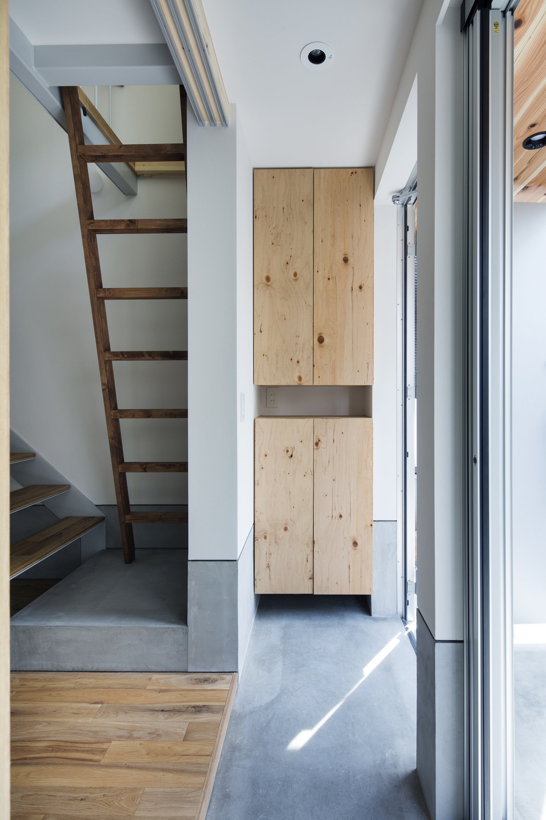 101160422_0229kh 101160422_0229kh