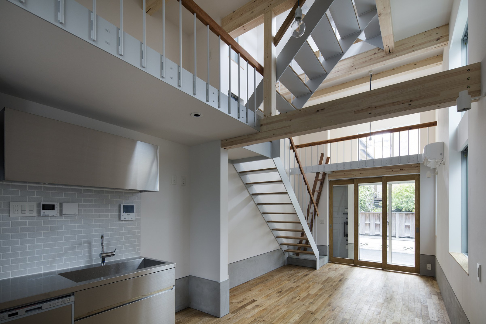 103160422_0332kh 103160422_0332kh