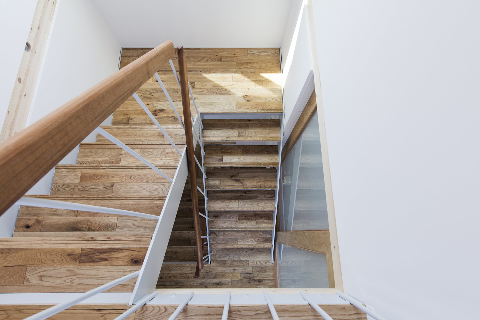 300160422_0068kh 300160422_0068kh