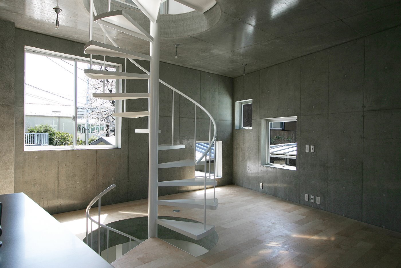 Sak070406176 Sak070406176